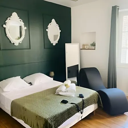 Romantique Balneo Appartement *